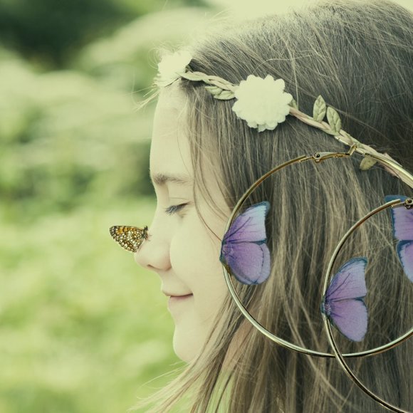 🆕 🦋Butterfly Hoop Earrings - Picture 11 of 15